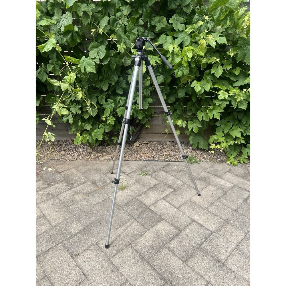 Manfrotto 700RC2 Head Manfrotto 3011N‎ Aluminum Tripod Legs